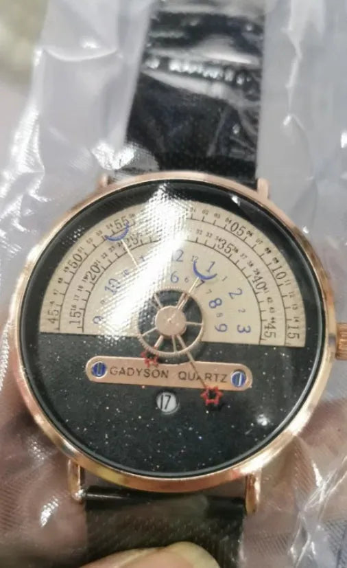 Men's gold and silver 40mm waterproof quartz fashion watch with round dial and sports design