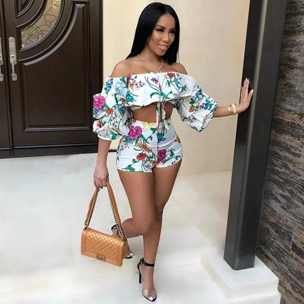 Sexy multicolour digital print two-piece set with long-sleeve pile top and matching shorts.