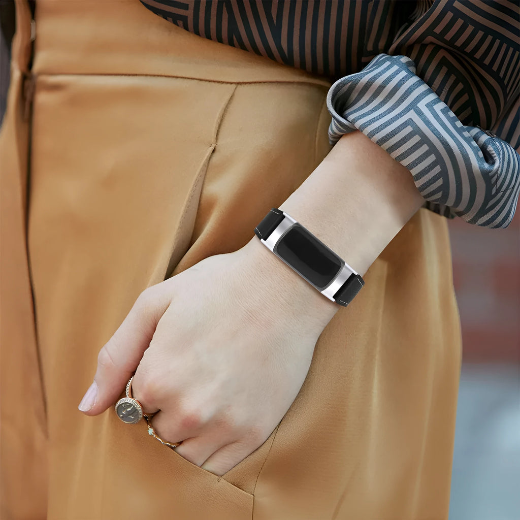Genuine cowhide leather replacement strap for Fitbit Charge 5 and Charge 6 smartwatch in multiple colours.