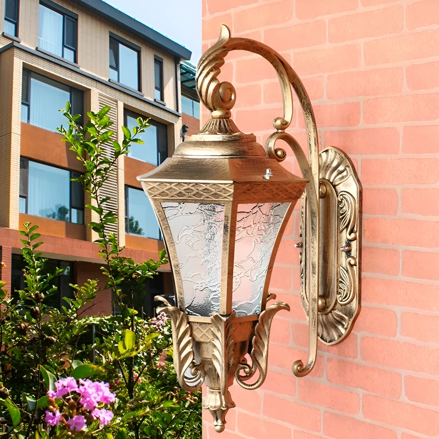European-style black outdoor waterproof street lamp for courtyard garden lighting