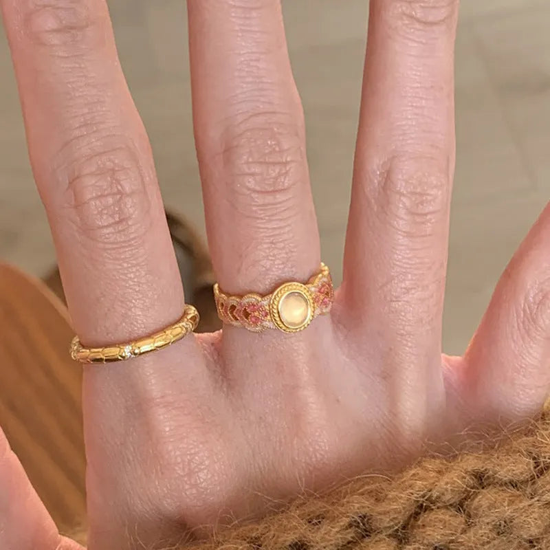 Geometric open mouth ring for women in pink crystal enamel on gold-plated copper