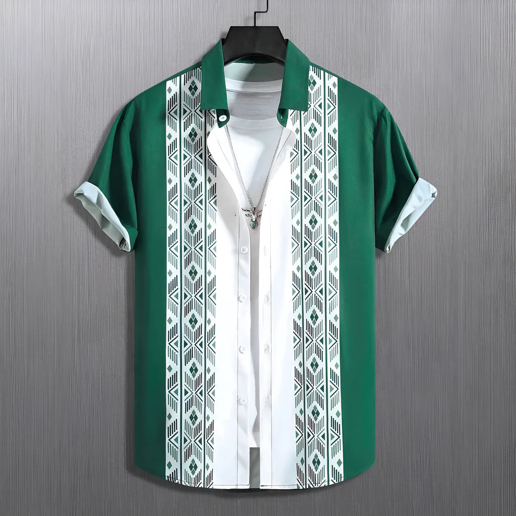 Men's plaid short-sleeved shirt with contrast lapel in loose regular fit
