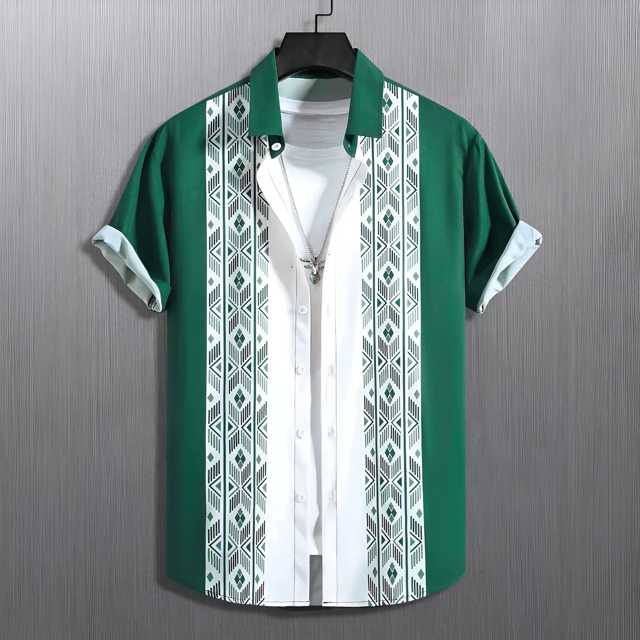 Men's plaid short-sleeved shirt with contrast lapel in loose regular fit