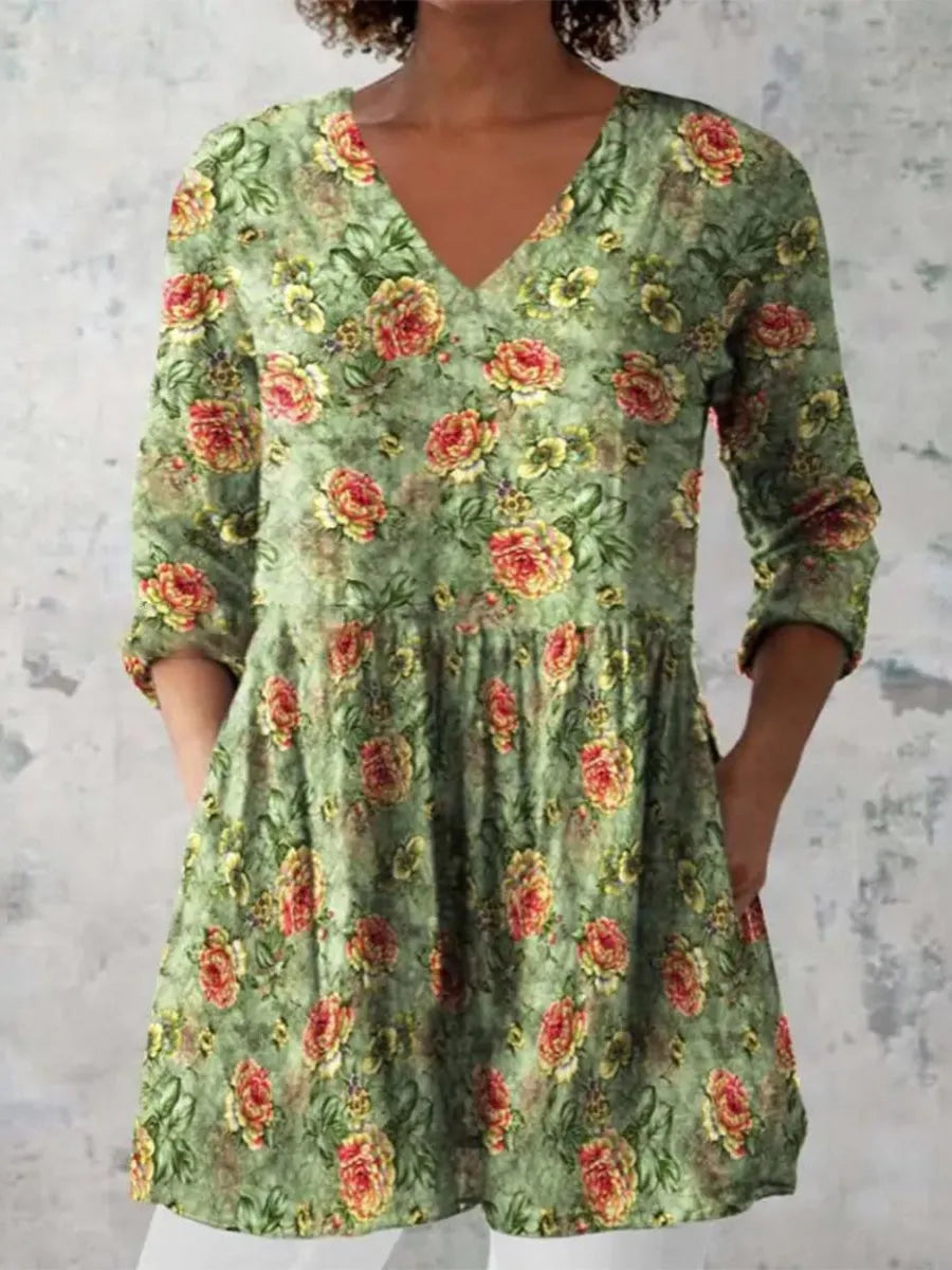 Women's printed wave dress with 3/4 sleeves and loose wide waist fitting in polyester fabric