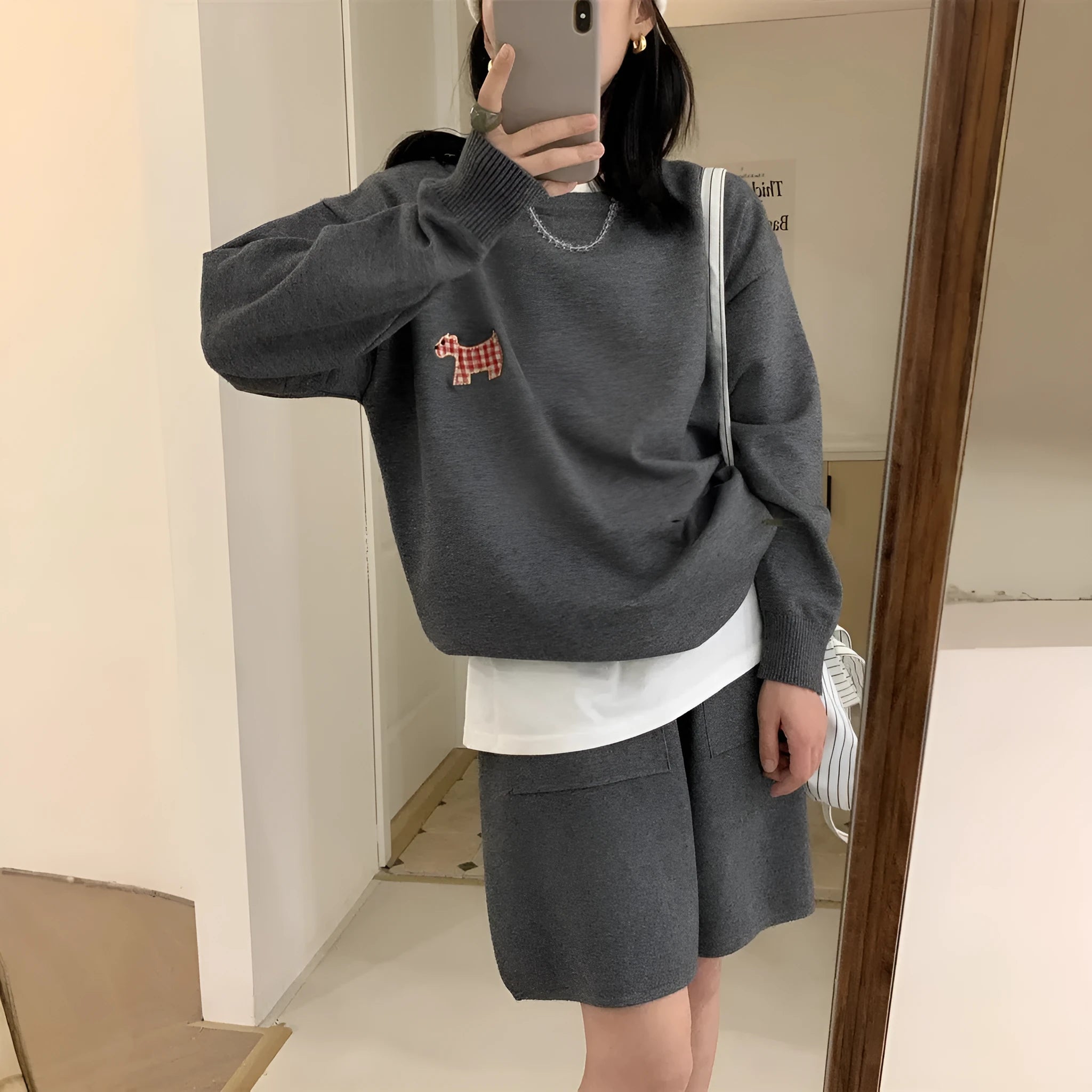 Women's knitted animal pattern shorts suit with embroidery in imitation cashmere