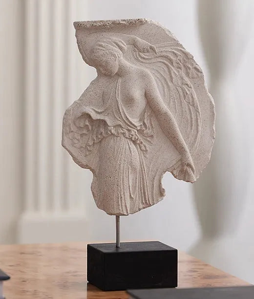 Wine goddess ornament in synthetic resin measuring 21cm × 7cm × 35cm