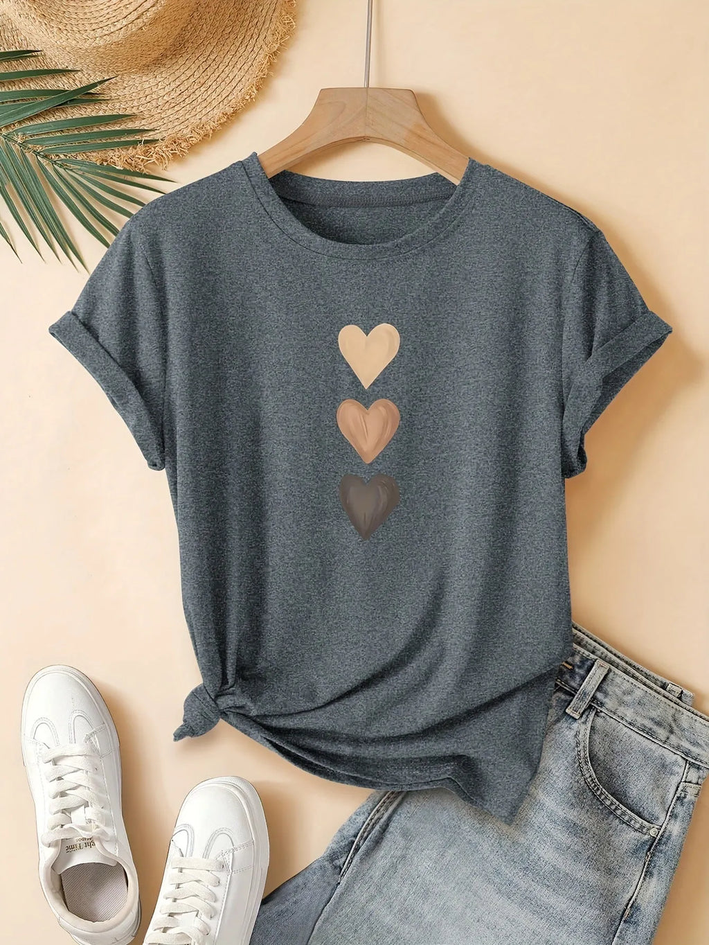 Women's short sleeve round neck t-shirt with an art retro pattern, in pure cotton fabric.