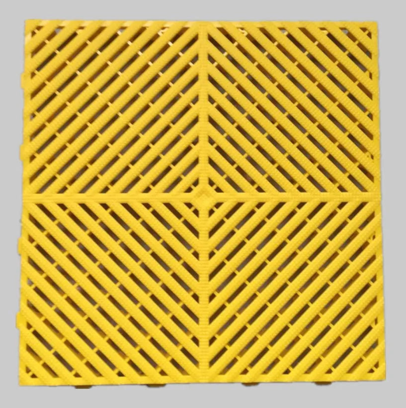 Reinforced plastic mosaic grille tile in black, 400mm x 400mm, for car wash floor