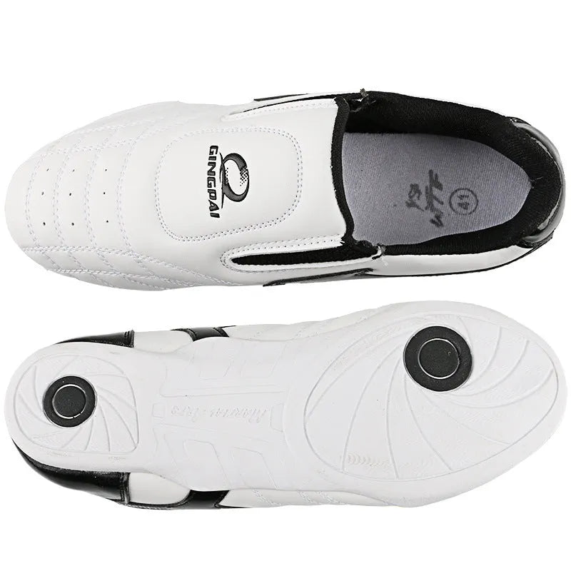 Black and white children's martial arts shoes for Sanda, boxing and Taekwondo training