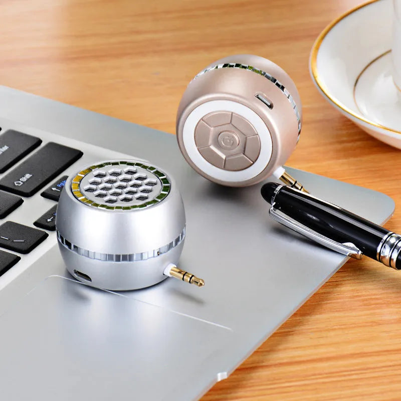 Universal external amplifier speaker box in engineering plastic with mobile charger power input