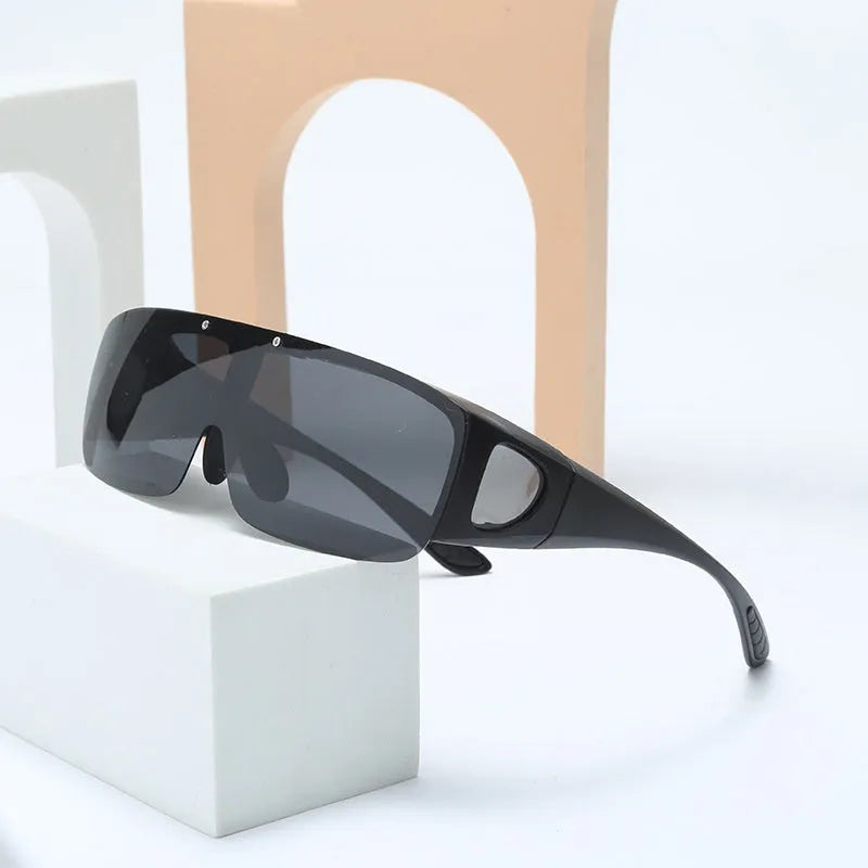 Polarised one-piece myopia sports sunglasses for cycling and outdoor use in various lens colours.