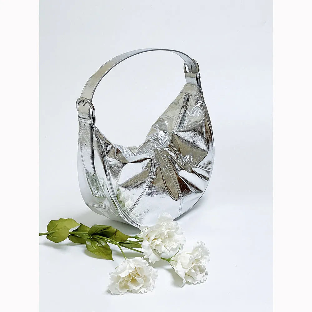 Women's dumpling-shaped shoulder bag in first-layer cowhide leather with double straps and sandwich pocket