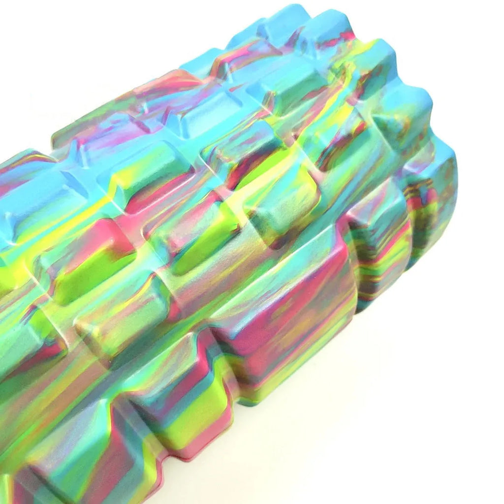 33cm long camouflage patterned EVA foam roller for fitness and massage.