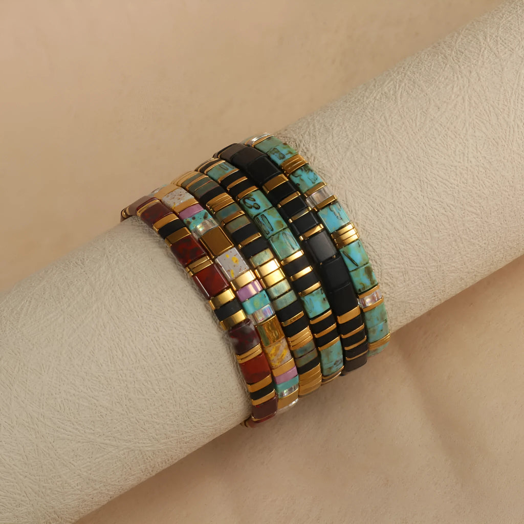 Geometric glass bead bracelet with pull bead closure in five colour options