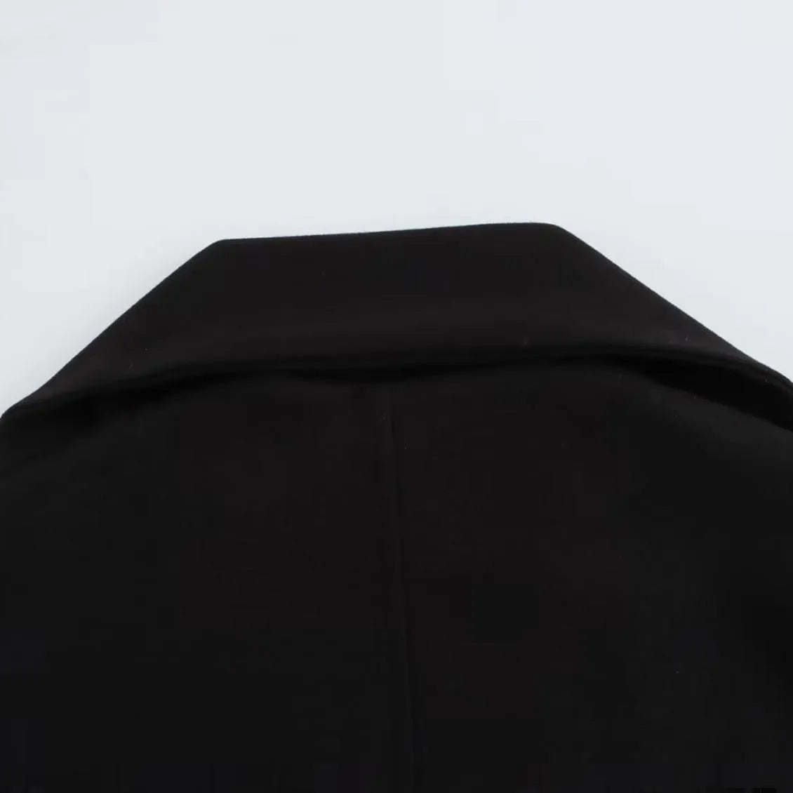 Women's lengthened polyester coat with artificial fur collar in street fashion style