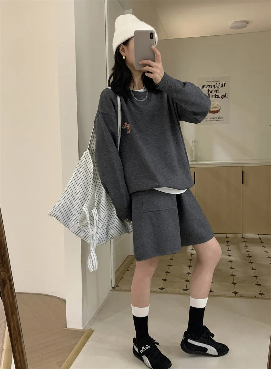 Women's knitted animal pattern shorts suit with embroidery in imitation cashmere