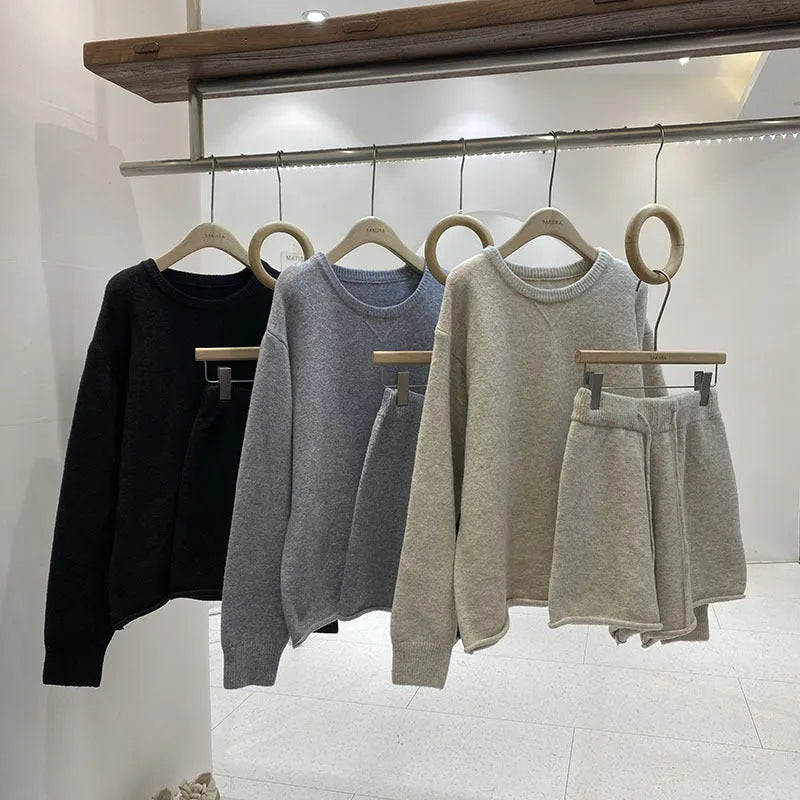 Womens loose-fitting long sleeve sweater with knitted wide leg shorts two-piece set in five colour options