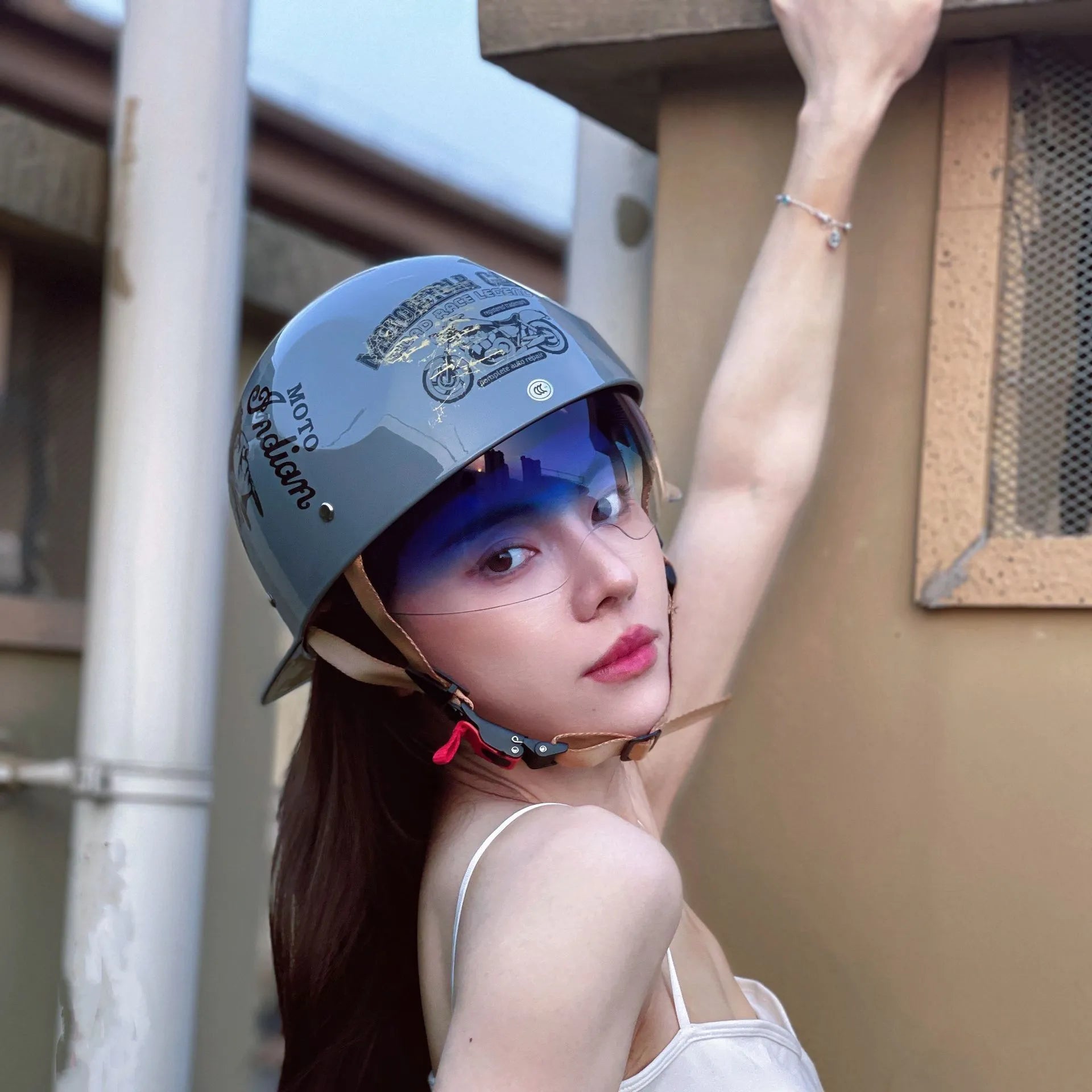 Men's retro electric bicycle half helmet with gradient blue lens in ABS material