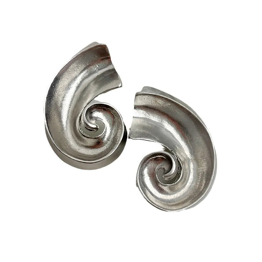 5cm geometric alloy ear studs with retro design in gold and silver colour options