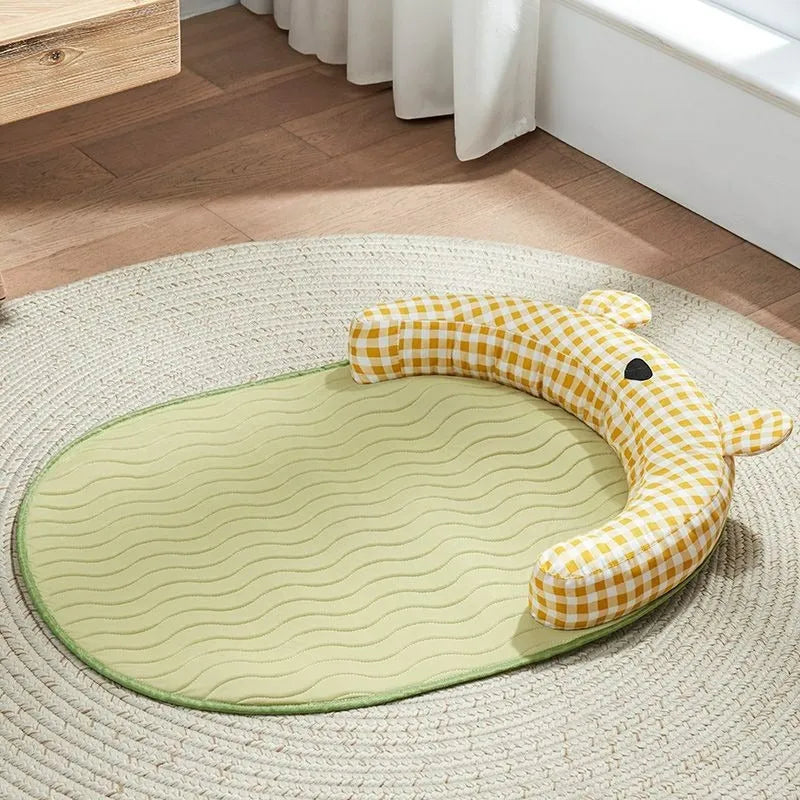 Four-season dog mat and cat nest in green or yellow showing four size options with weight recommendations
