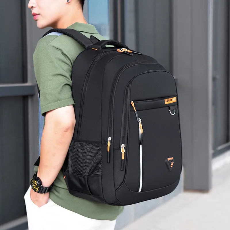 Men's Oxford cloth schoolbag in black with air pillow belt system and 20-35L capacity