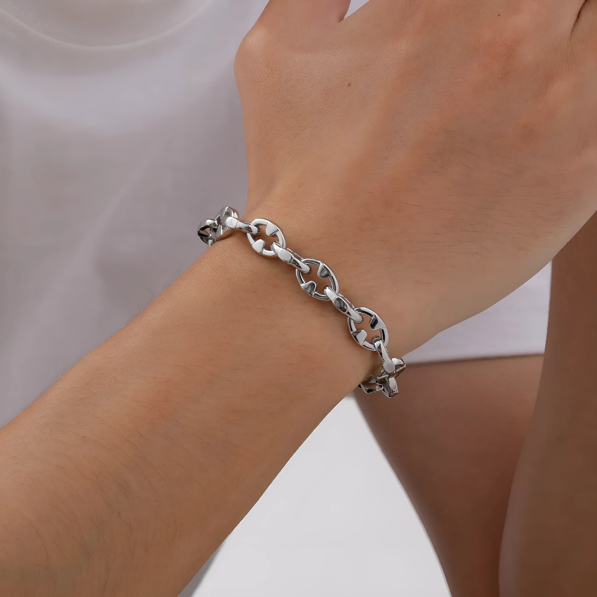 Handmade stainless steel thick chain bracelet with geometric links in steel colour