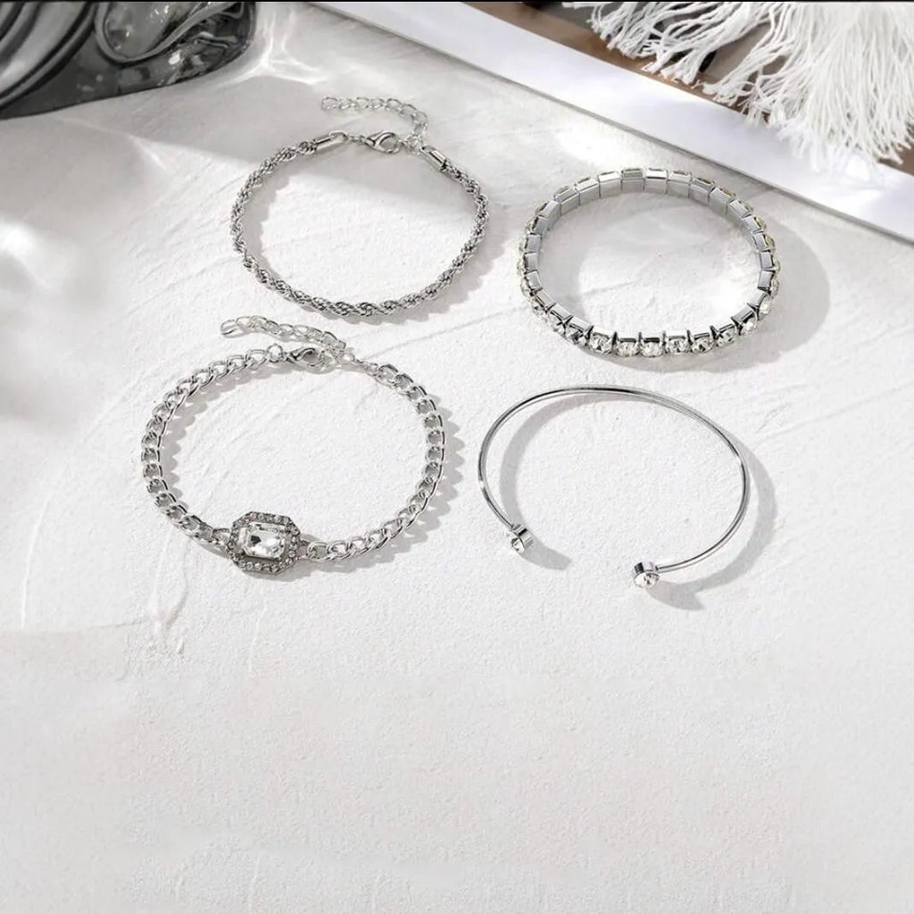 Women's four-piece alloy bracelet set with retro geometric square diamond design in gold or silver colour