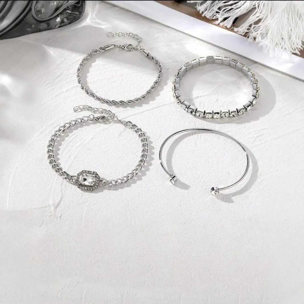 Women's four-piece alloy bracelet set with retro geometric square diamond design in gold or silver colour
