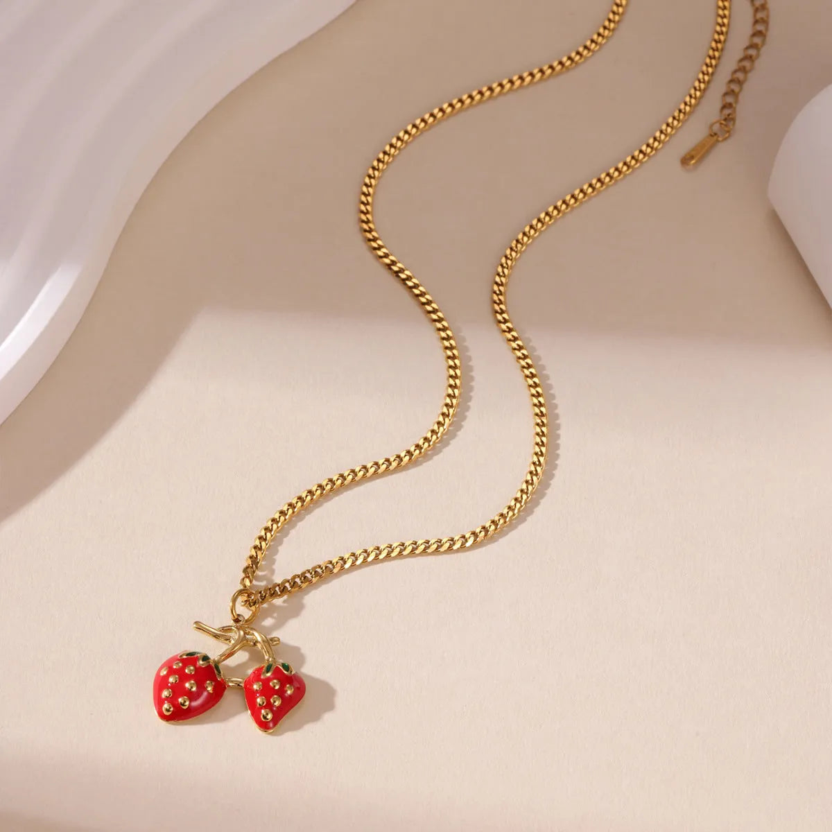 Strawberry fruit pendant necklace in stainless steel with red or white powder gradient finish