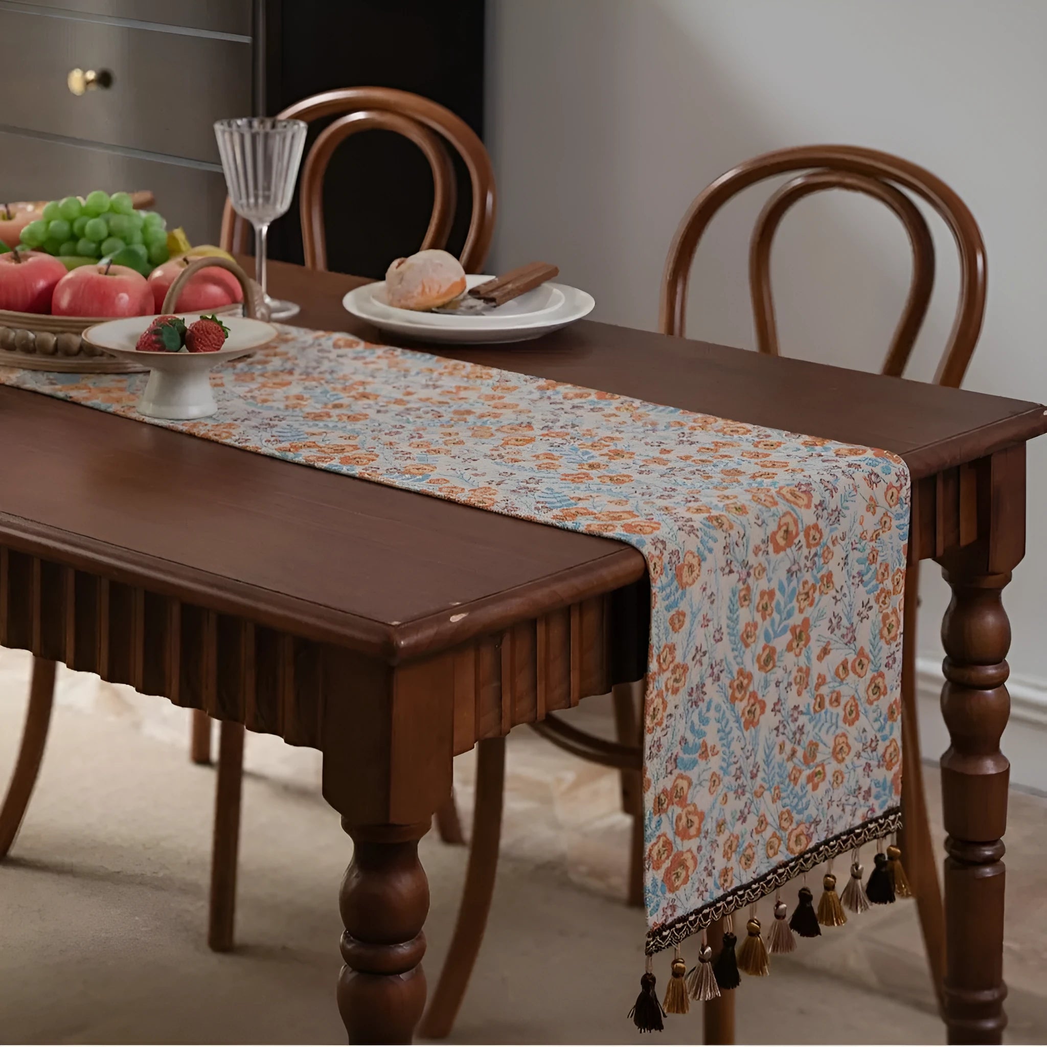 American style jacquard table runner with long tassels and floral pattern for wedding decoration