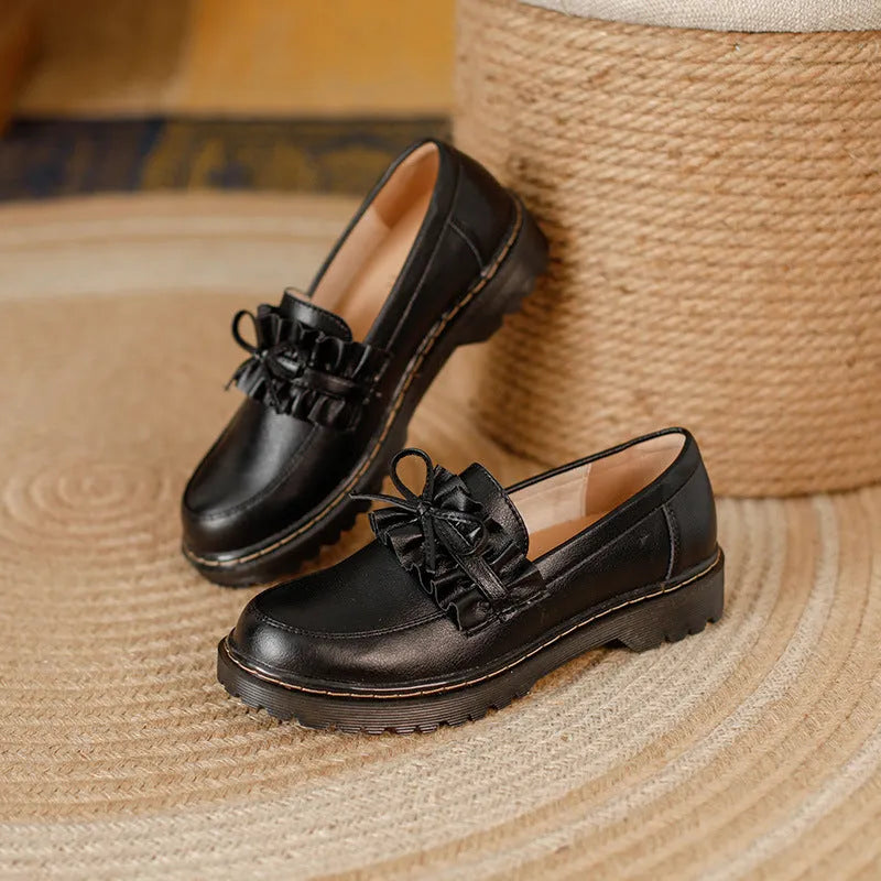 British style women's leather shoes with round head toe, chunky flat heel, in black or brown colours