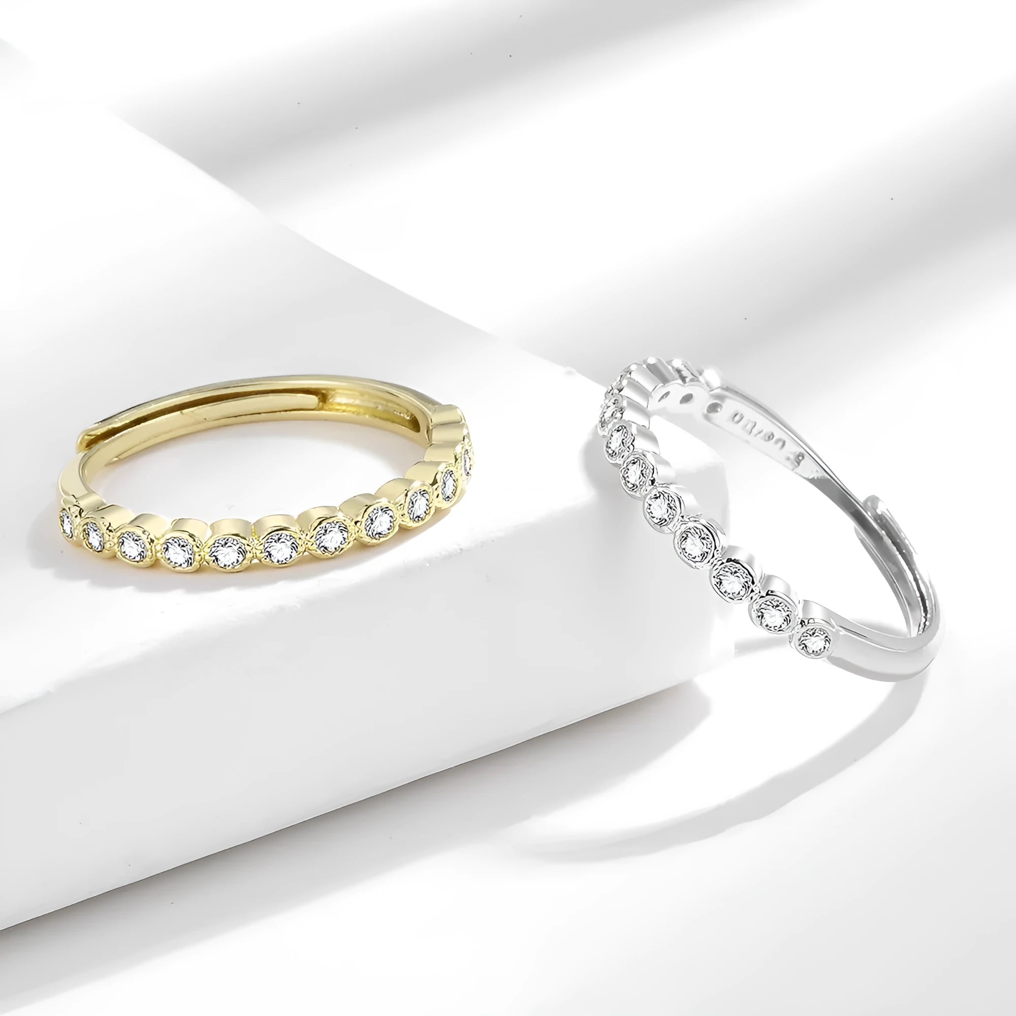 Women's geometric diamond tail open mouth ring in white gold or yellow gold colour