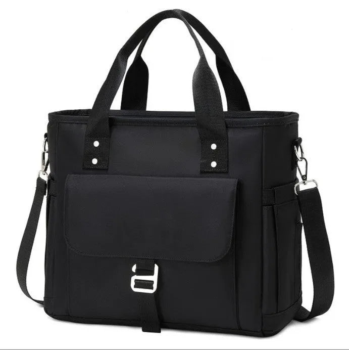 Insulated Oxford cloth picnic bag with removable shoulder strap and side pocket in black, green, or pink.