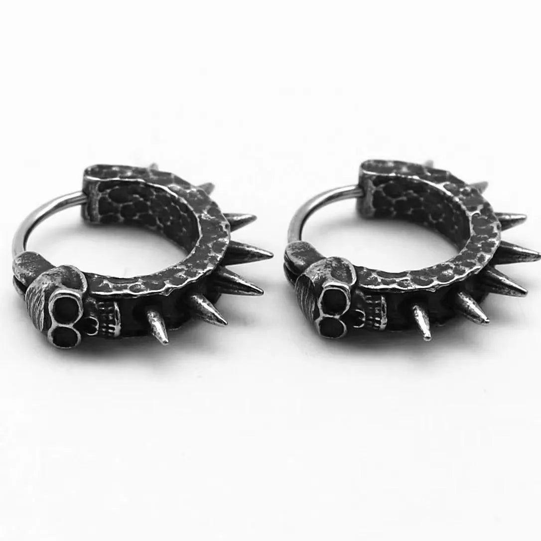 Geometric alloy earrings with motorcycle punk style in retro black colour