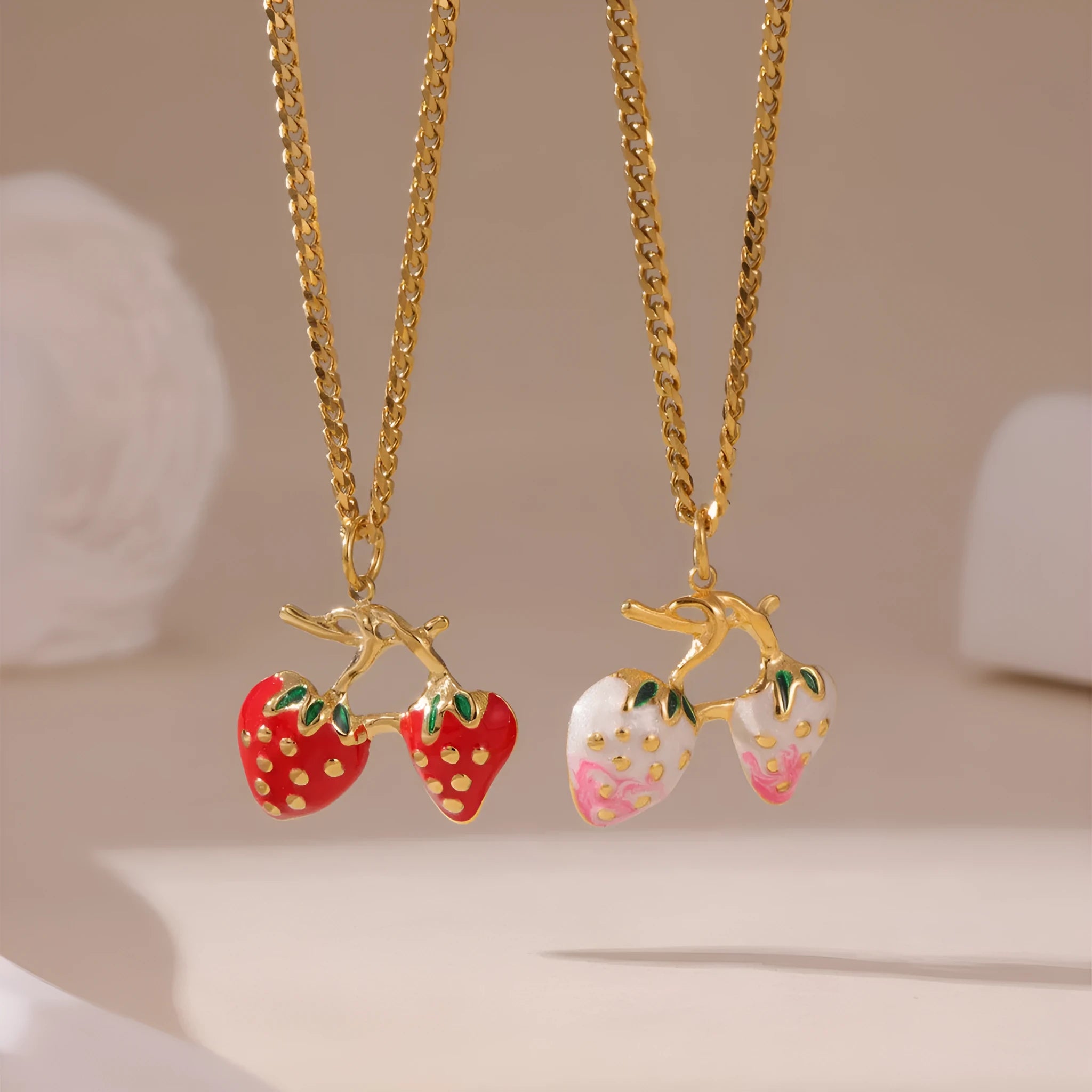 Strawberry fruit pendant necklace in stainless steel with red or white powder gradient finish