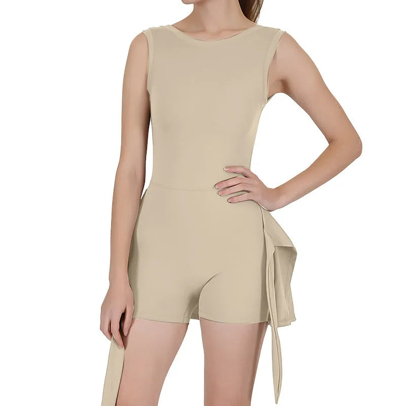 Women's sports skirt with back shaping design in chemical fibre blend fabric for tennis and running