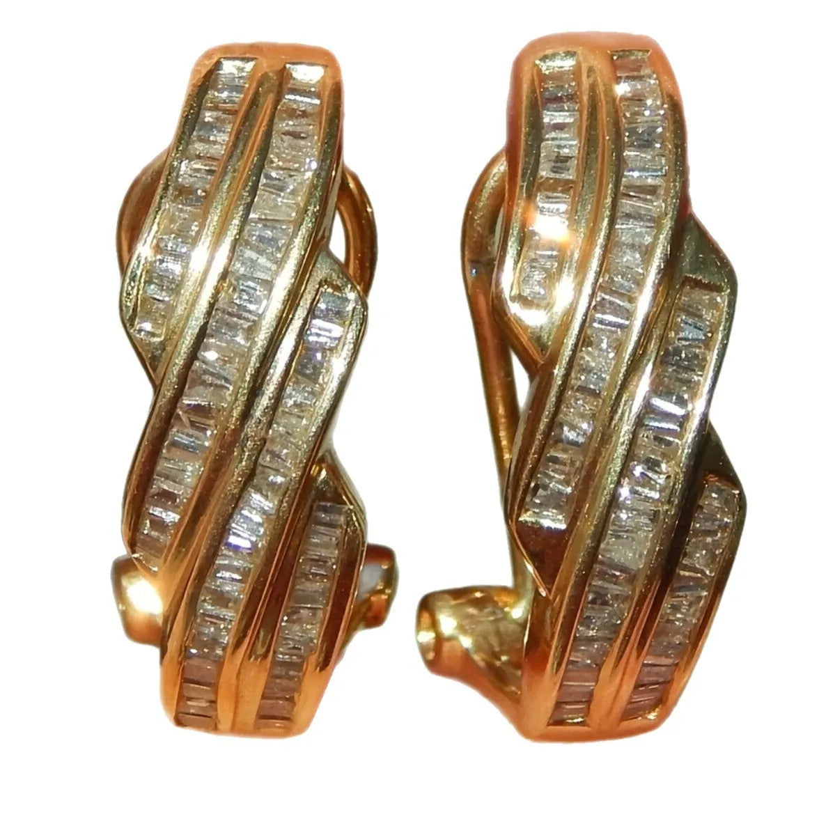 Geometric copper earrings with gold finish and round decorative elements in retro OL style