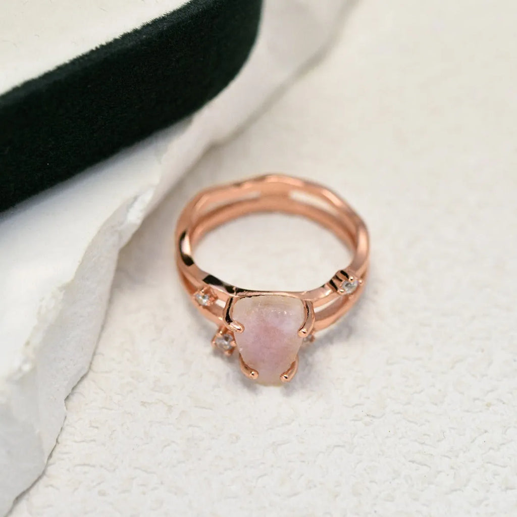 S925 sterling silver irregular triangle moonstone ring in rose gold, white gold, or yellow gold plating.
