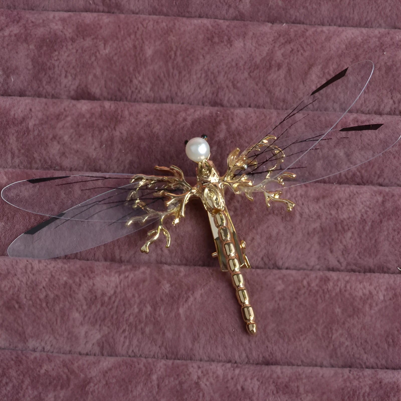 Golden dragonfly-shaped side clip headdress for women's hair with electroplated alloy construction