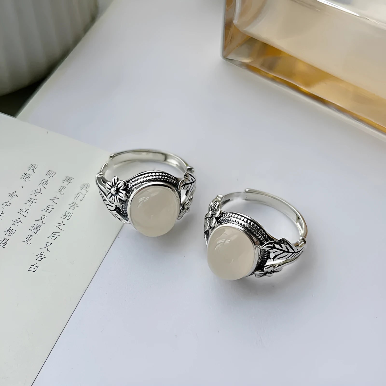 Adjustable open mouth vintage copper ring with white chalcedony colour and U-shaped design