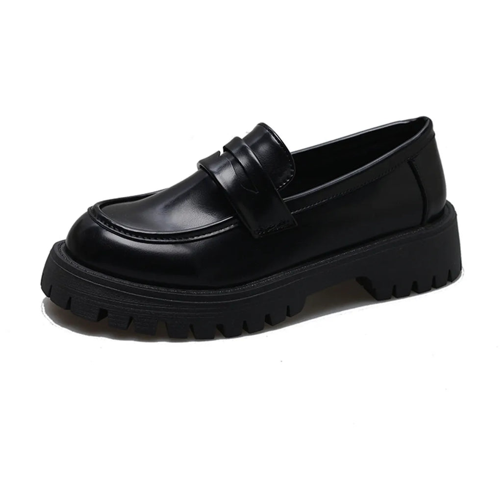 Women's chunky heel platform British style leather shoes with low heel and round toe in black