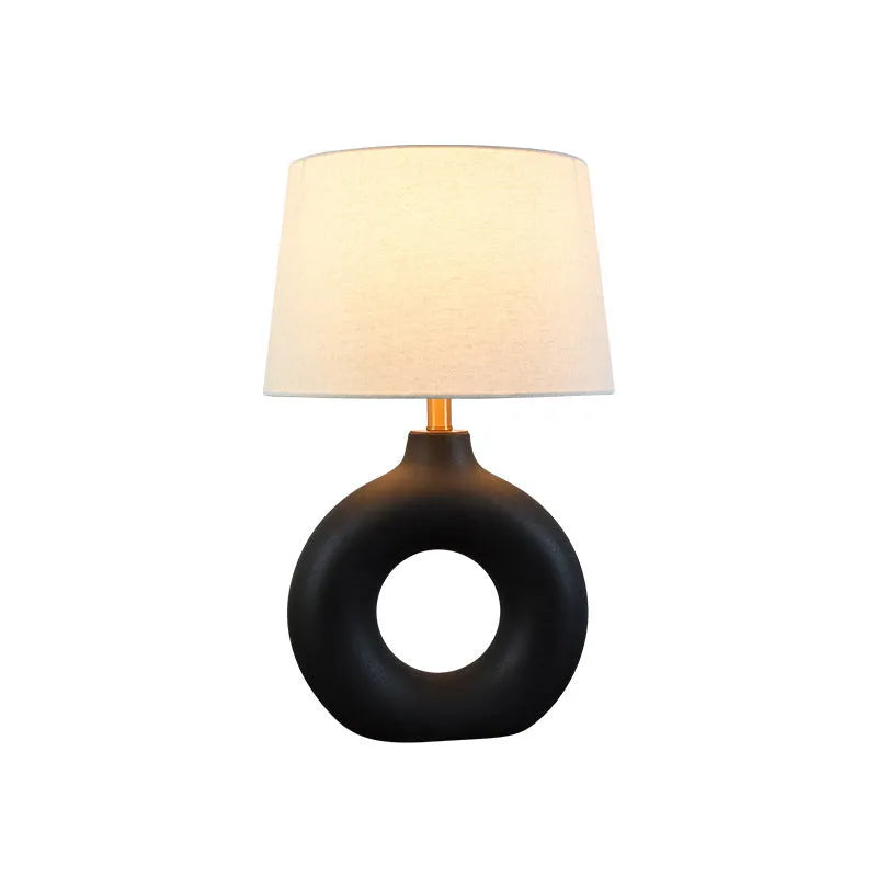 Feng Japanese-style ceramic table lamp with white finish and button switch