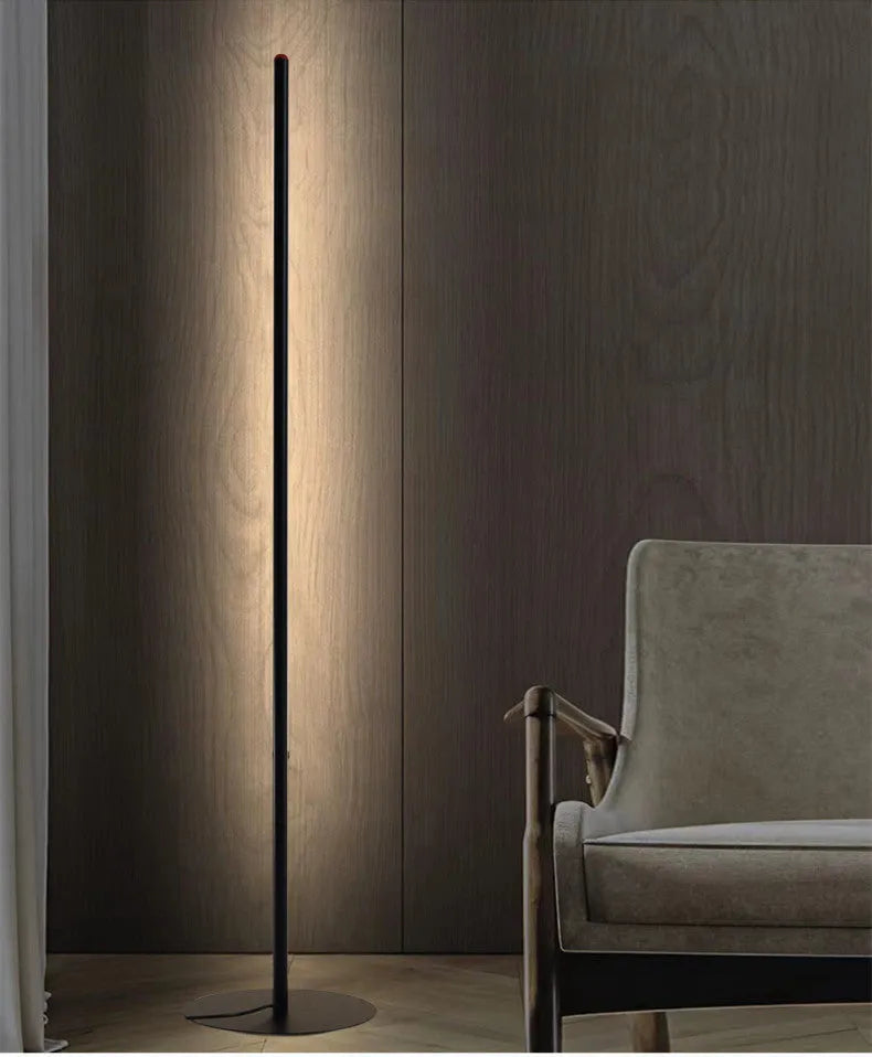 Vertical aluminium alloy floor lamp in modern simplicity style with three height options