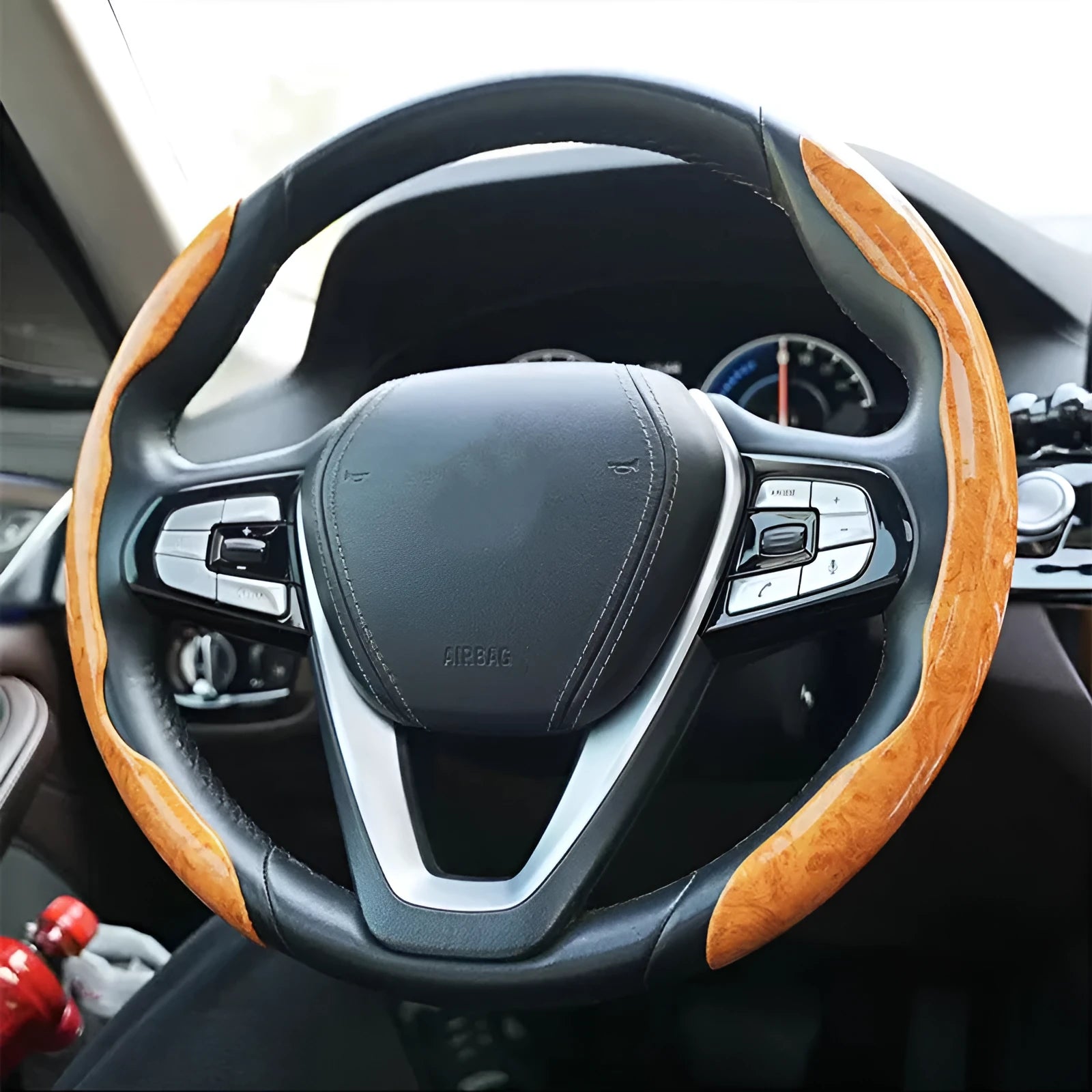 Artificial leather steering wheel sleeve with card storage in crystal brown colour for 38cm diameter steering wheels