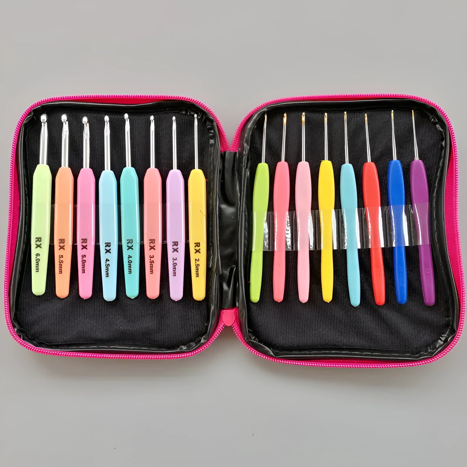 Complete set of 16 crochet hooks with thick and thin handles in storage bag