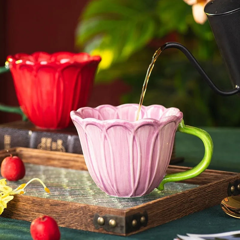 Floral pattern ceramic breakfast cup with 500ml capacity in pastoral style design