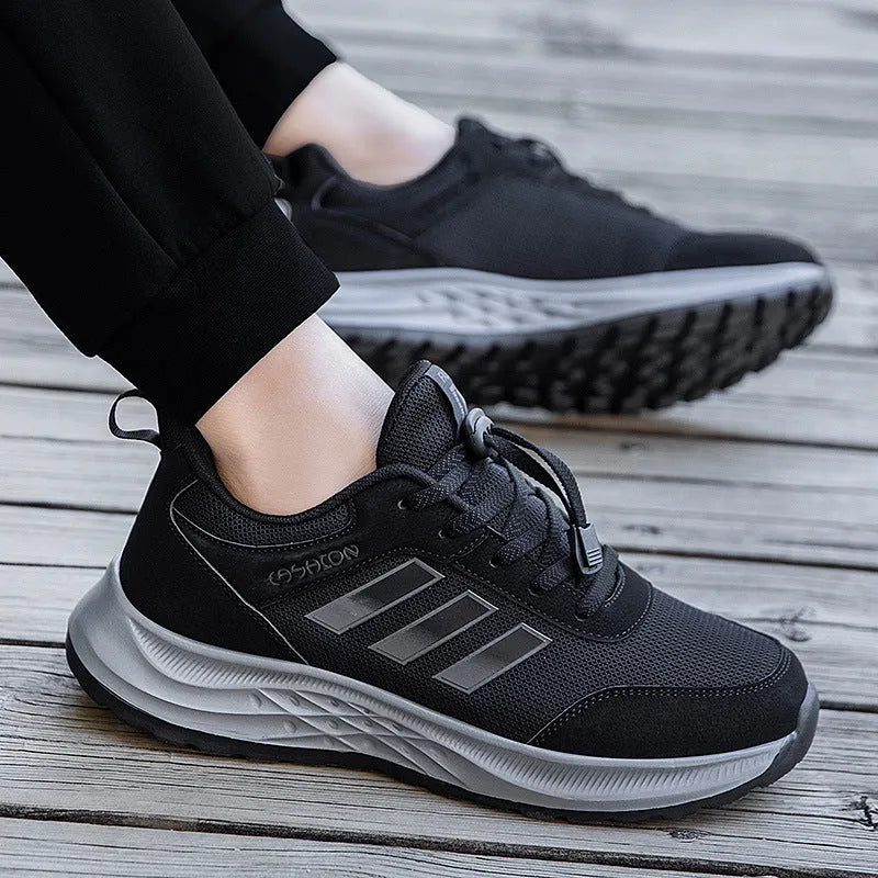 Casual breathable mesh slip-on shoes for men and women with elastic band and non-slip sole.