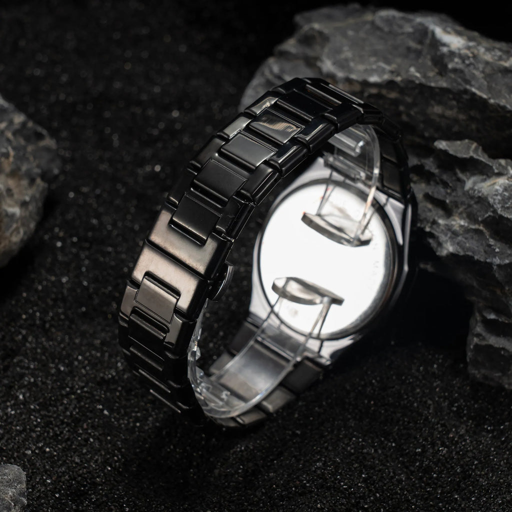 Men's business casual quartz watch with stainless steel strap showing black dial and 10mm thickness.