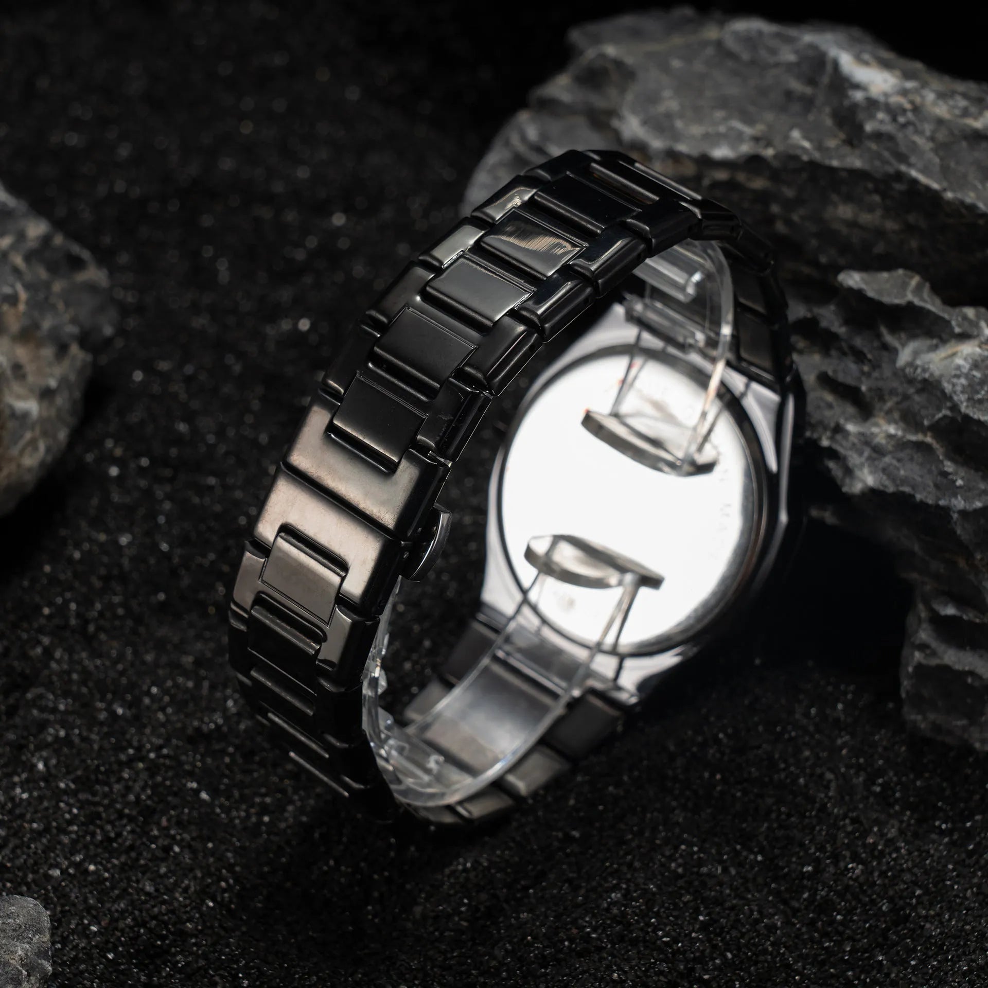 Men's business casual quartz watch with stainless steel strap showing black dial and 10mm thickness.