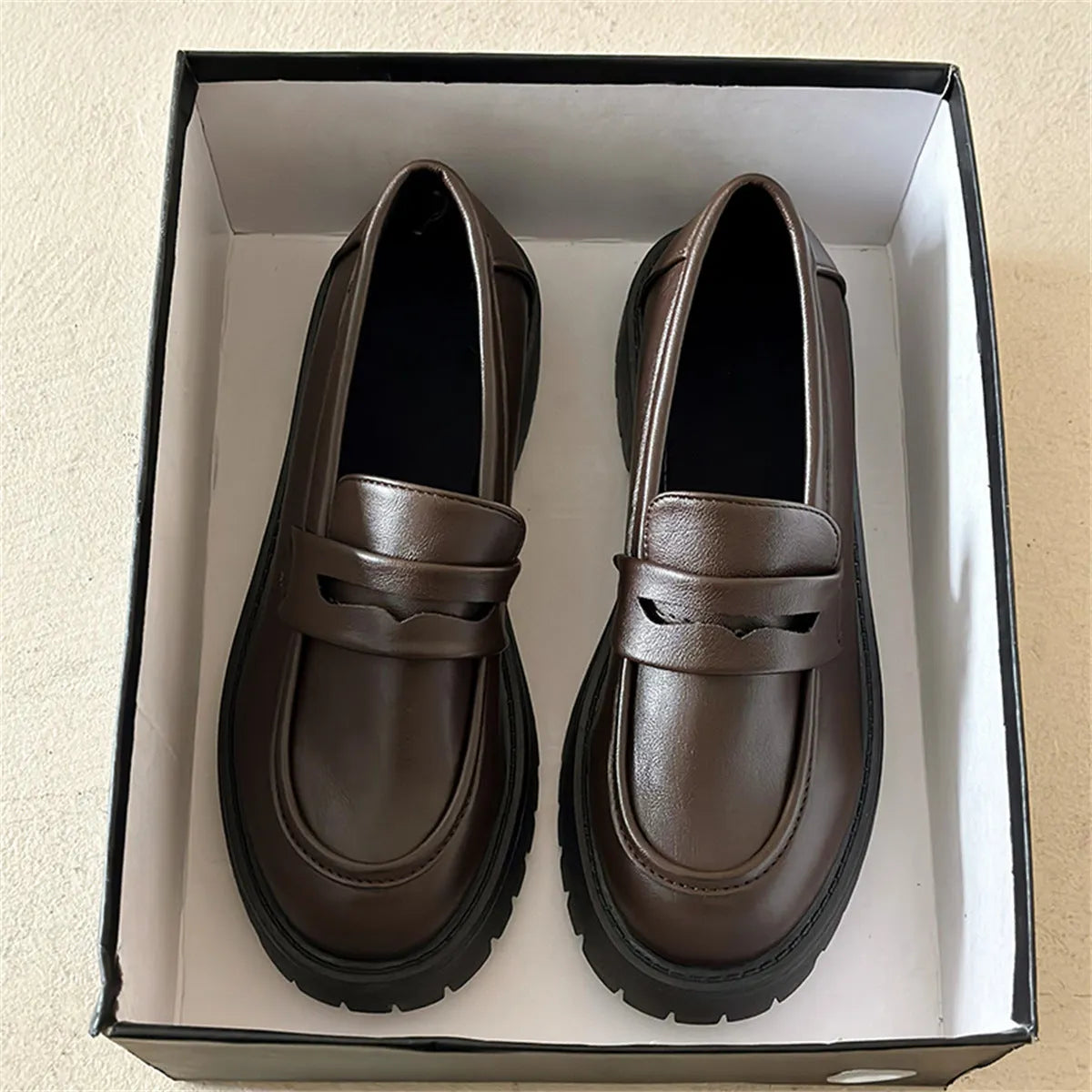 Women's chunky heel platform British style leather shoes with low heel and round toe in black